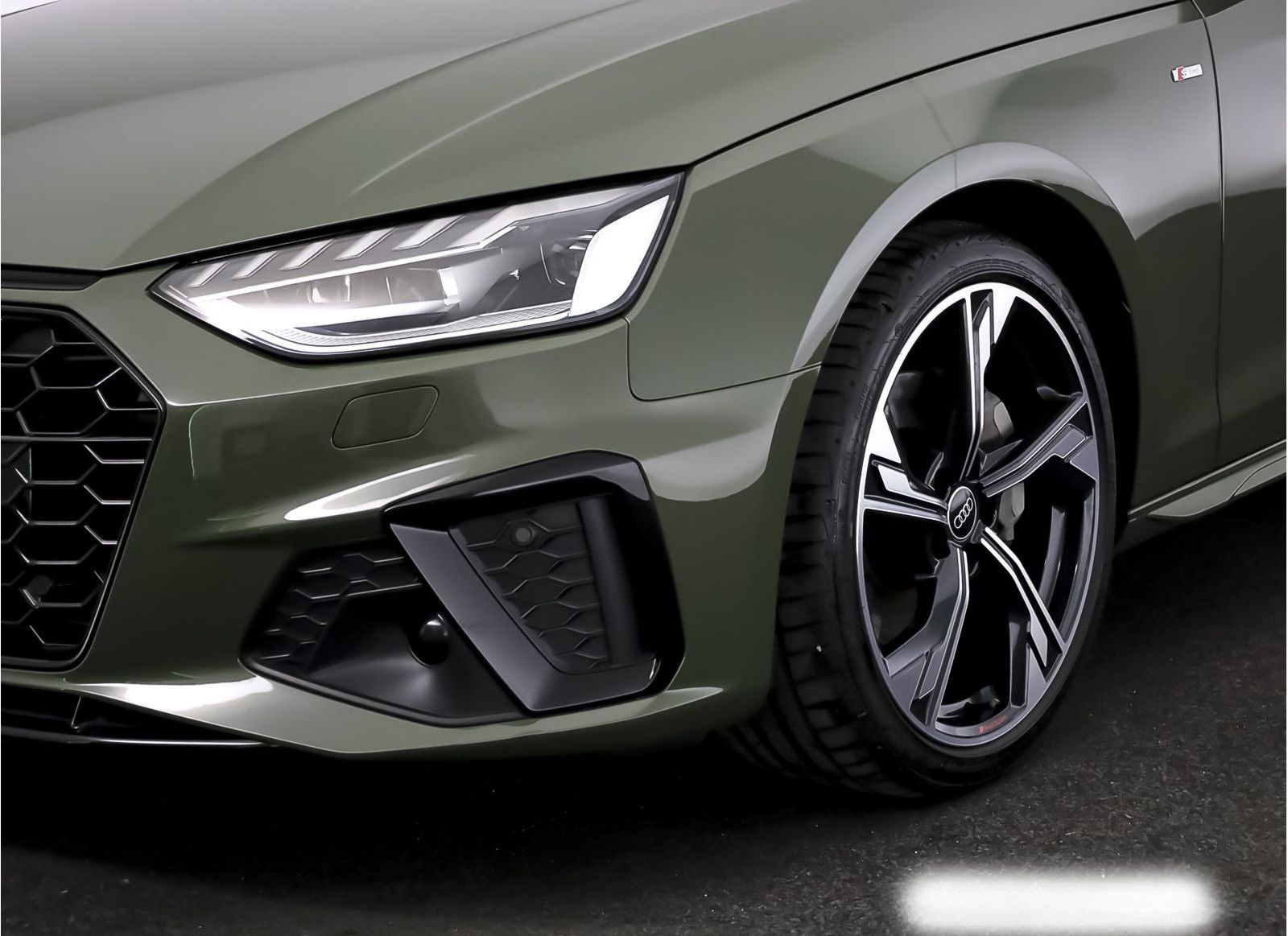 Audi A4 Avant 40 TFSI qu. S tronic S line Matrix/Navi foto 11