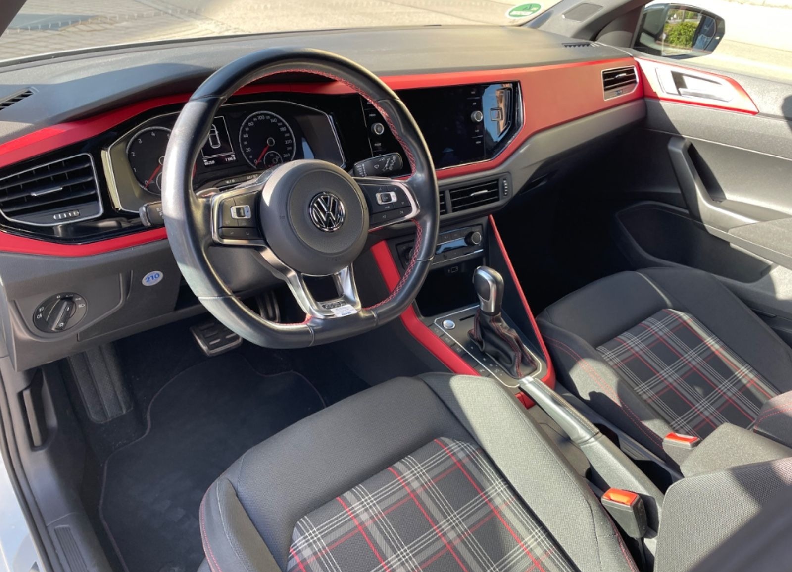 Volkswagen Polo 2.0 TSI DSG GTI foto 7