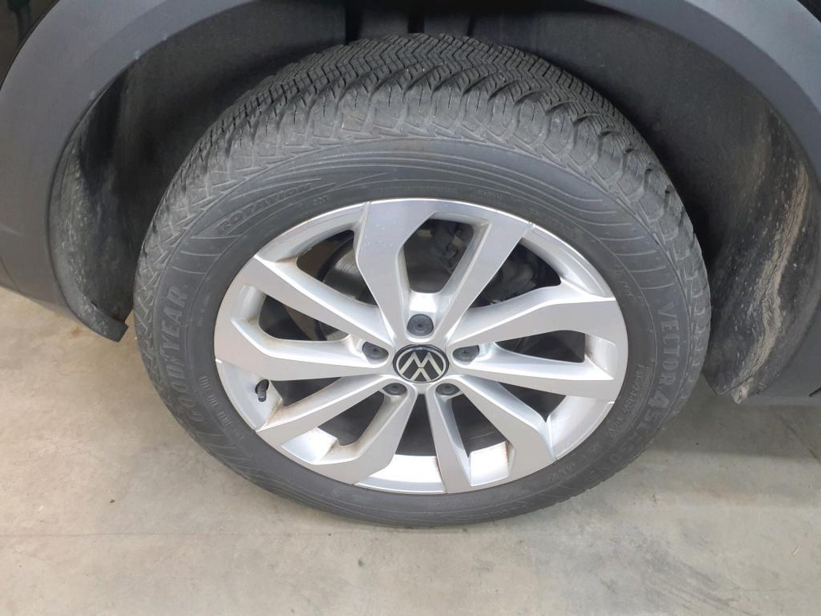 Volkswagen T-Roc 2.0TDI DSG Style +AHK+REAR-CAM+ foto 6