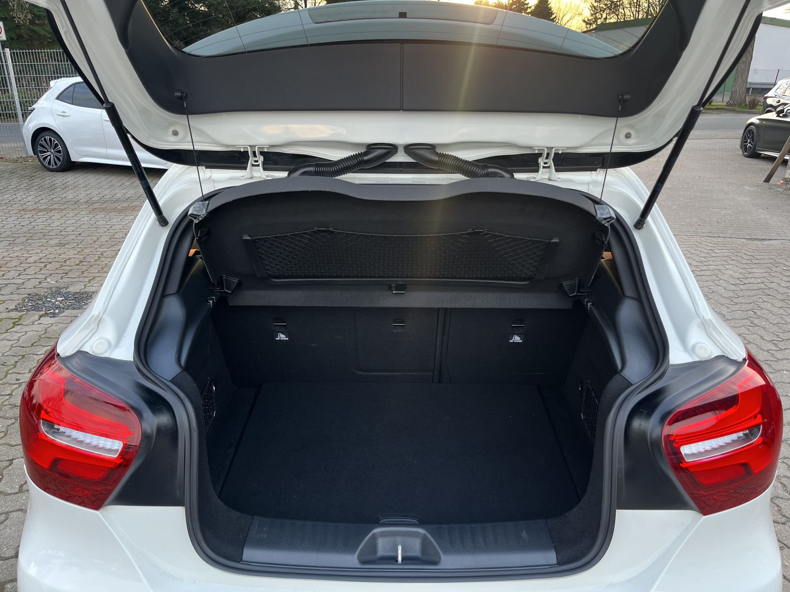 Mercedes-Benz A 250 AMG/4MATIC/LEDER/PANO/NIGHT-PAKET/RFK/VOLL foto 11