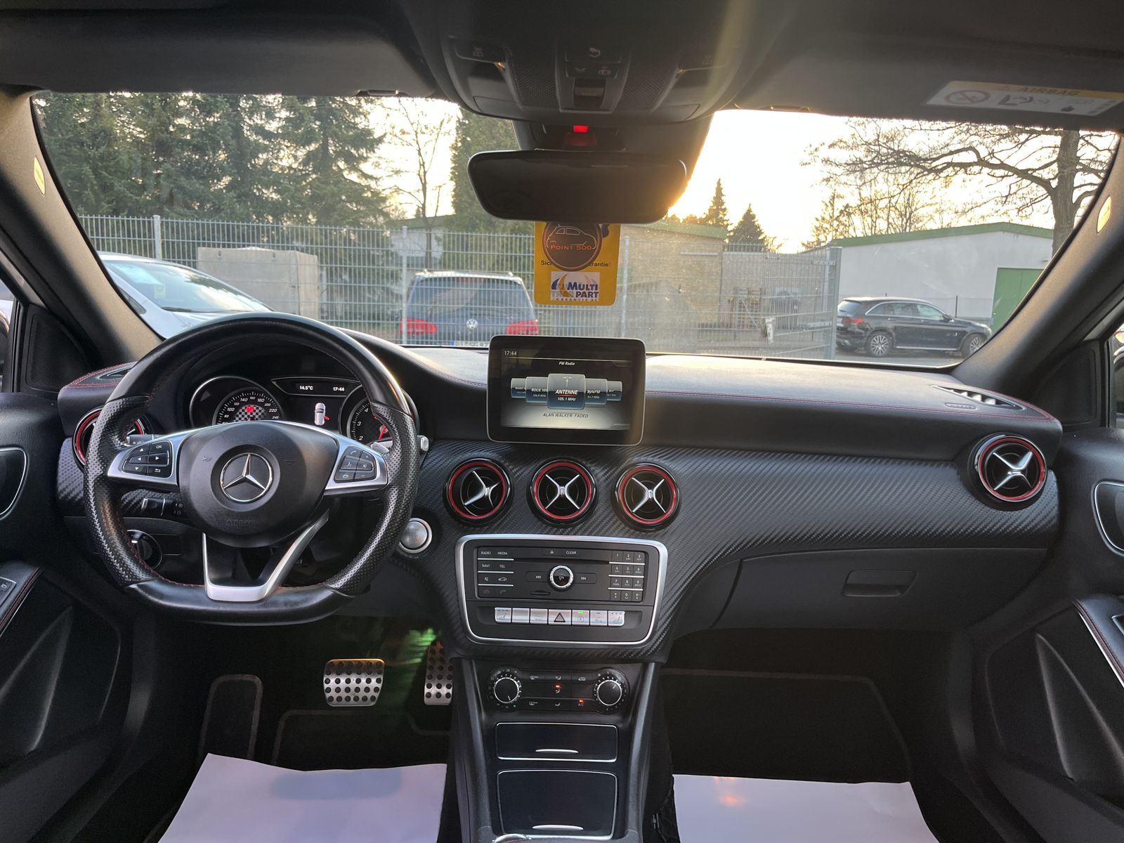 Mercedes-Benz A 250 AMG/4MATIC/LEDER/PANO/NIGHT-PAKET/RFK/VOLL foto 12