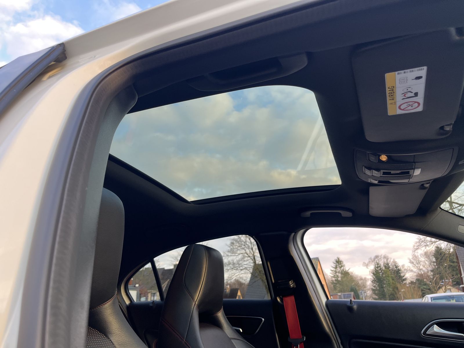 Mercedes-Benz A 250 AMG/4MATIC/LEDER/PANO/NIGHT-PAKET/RFK/VOLL foto 14