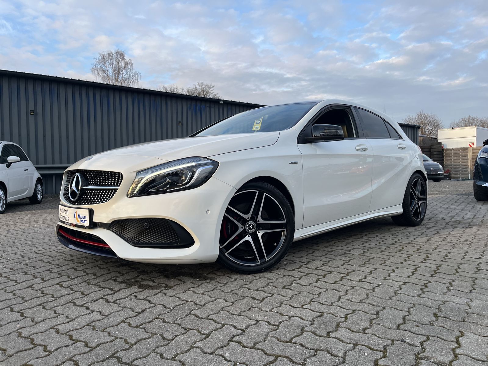 Mercedes-Benz A 250 AMG/4MATIC/LEDER/PANO/NIGHT-PAKET/RFK/VOLL foto 3