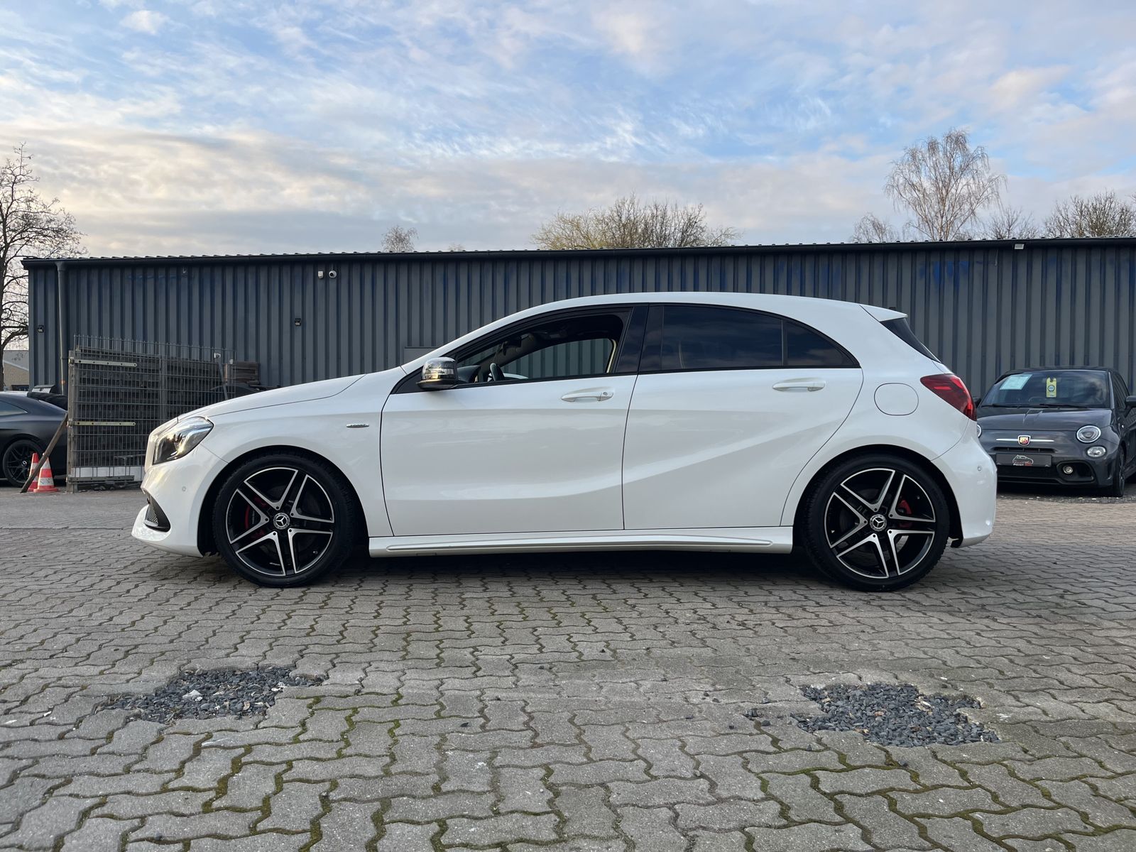 Mercedes-Benz A 250 AMG/4MATIC/LEDER/PANO/NIGHT-PAKET/RFK/VOLL foto 4
