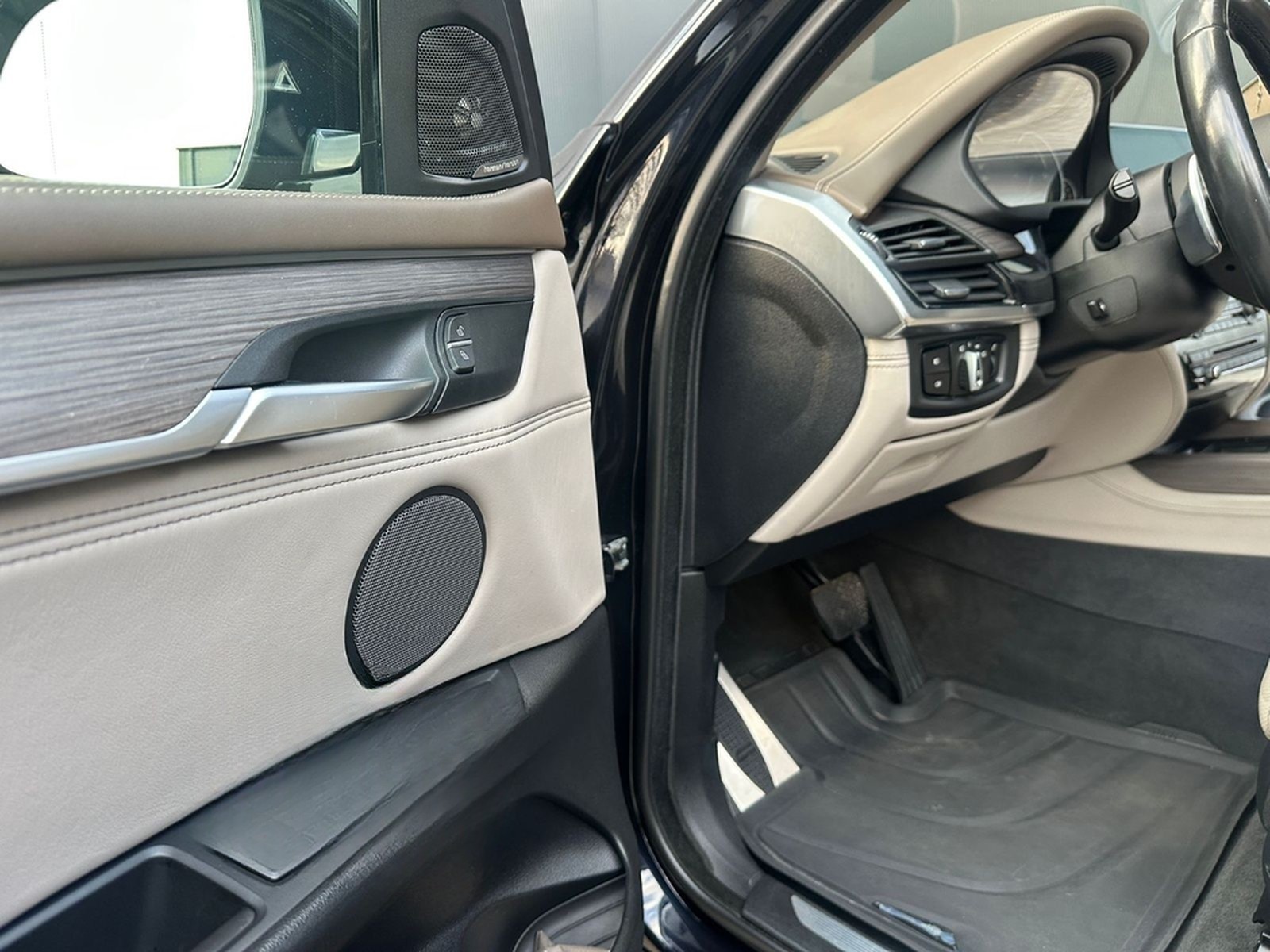 BMW X5 M50 M50d - foto 11
