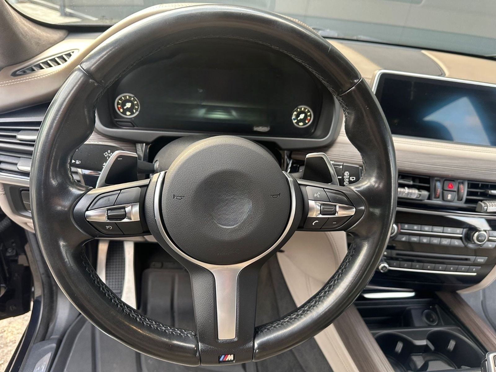 BMW X5 M50 M50d - foto 14