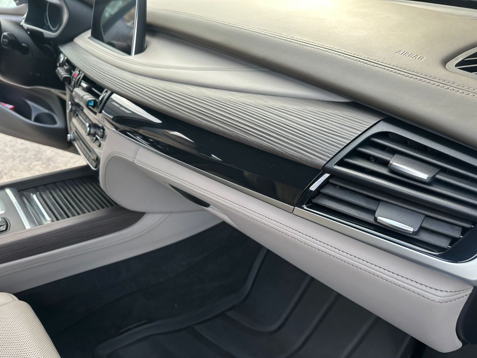 BMW X5 M50 M50d - foto 9