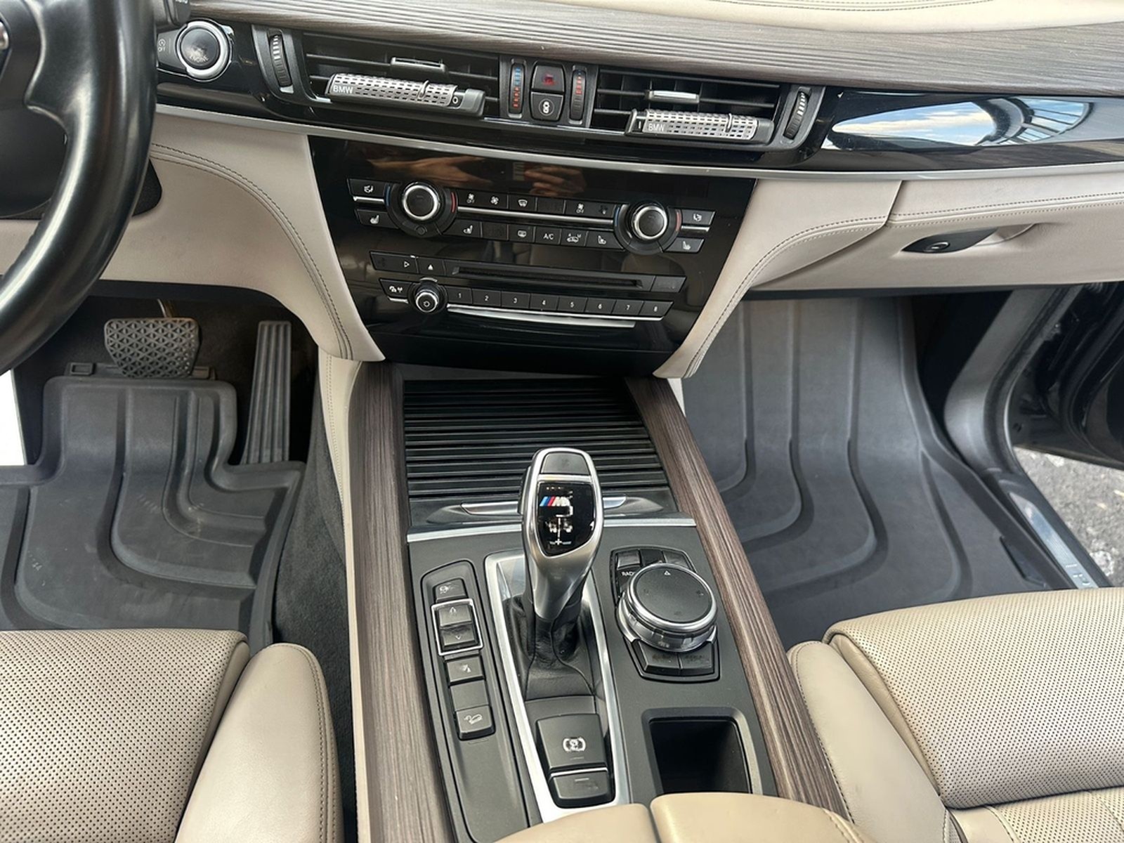 BMW X5 M50 M50d - foto 10