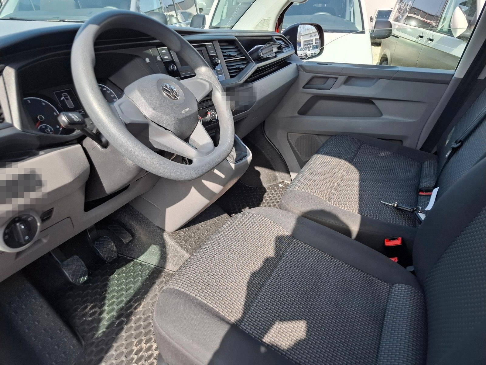 Volkswagen T6.1   9-Sitzer-Stoff  4motion   1. Hand Klima foto 3