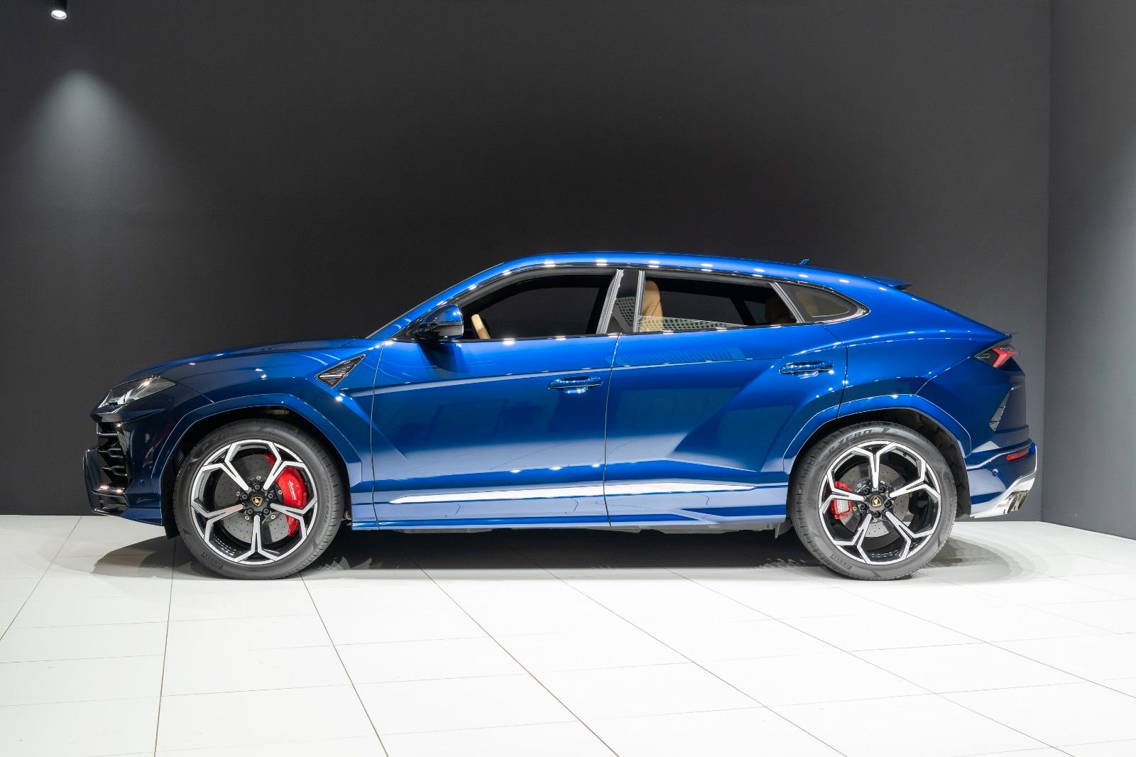 Lamborghini Urus 1 Hand Unfallfrei 5 Sitzer ADAS Pano B&O foto 6