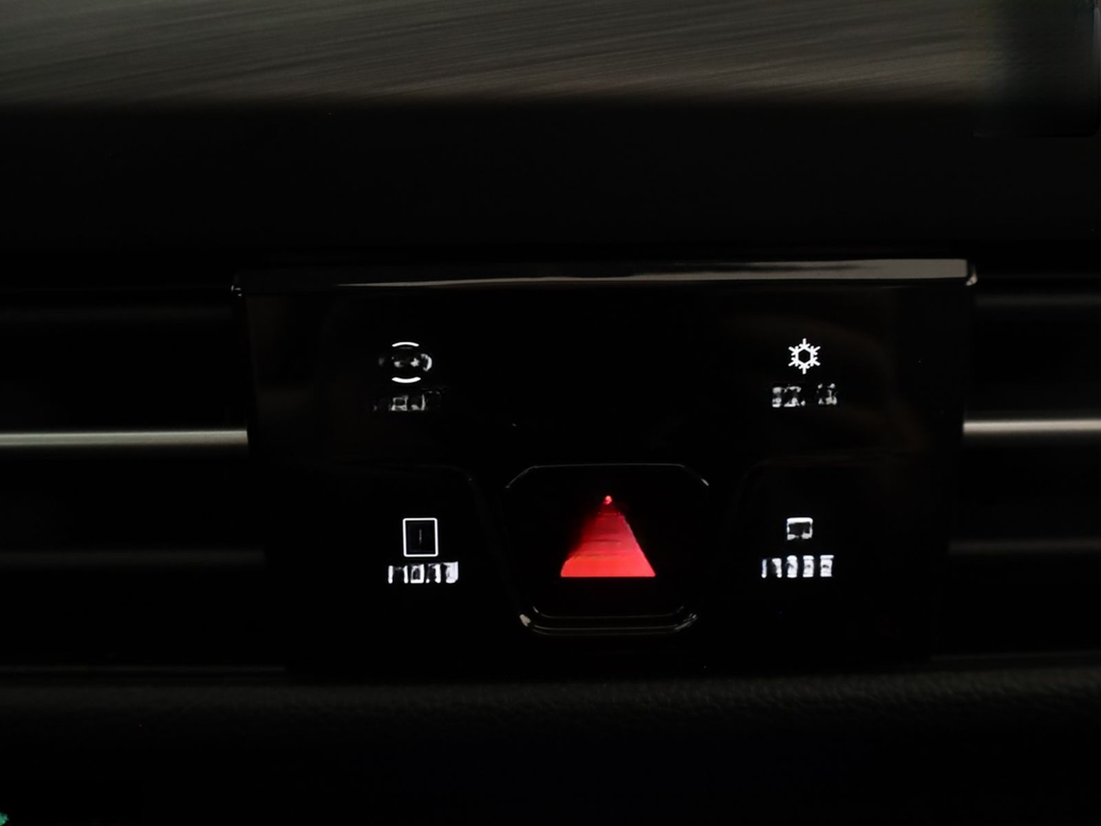 Volkswagen Golf VIII 1.5 eTSI STYLE MATRIX,STANDHZ,HUD,ACC foto 21