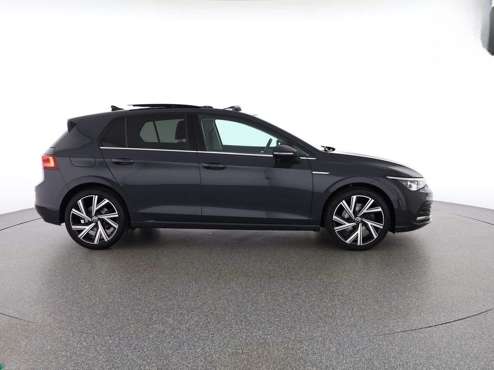 Volkswagen Golf VIII 1.5 eTSI STYLE MATRIX,STANDHZ,HUD,ACC foto 6