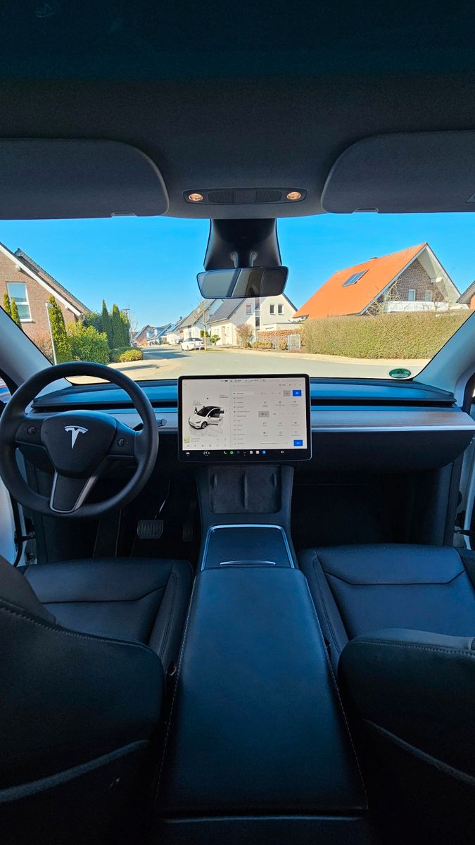 Tesla Model Y foto 10