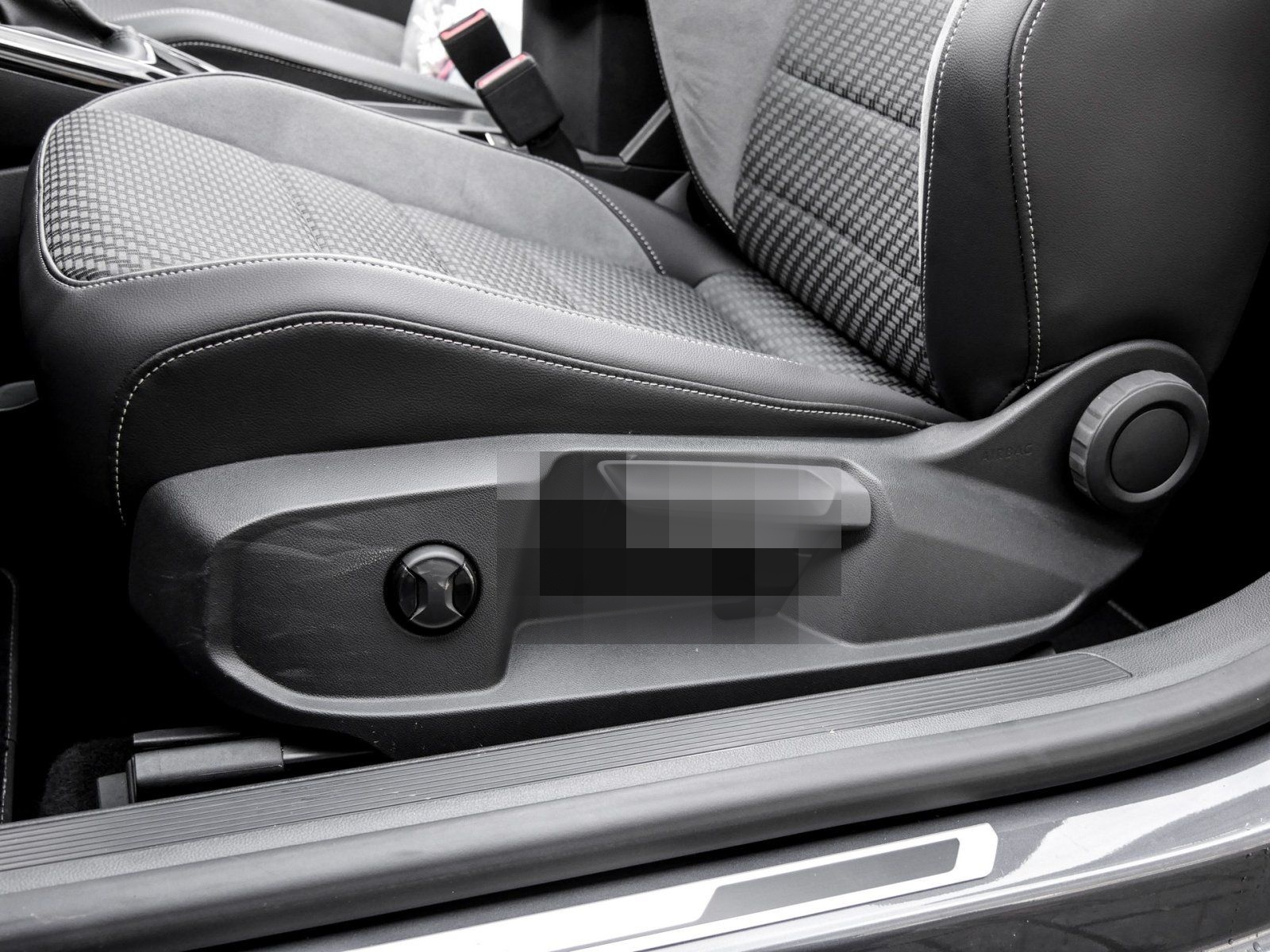 Volkswagen T-Roc Cabriolet R-Line 1.5 TSI DSG IQ.Light Navi foto 15