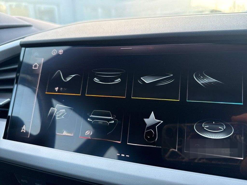 Audi Q4 35 e-tron *SOH92%*Navi*Kamera*HUD* foto 12