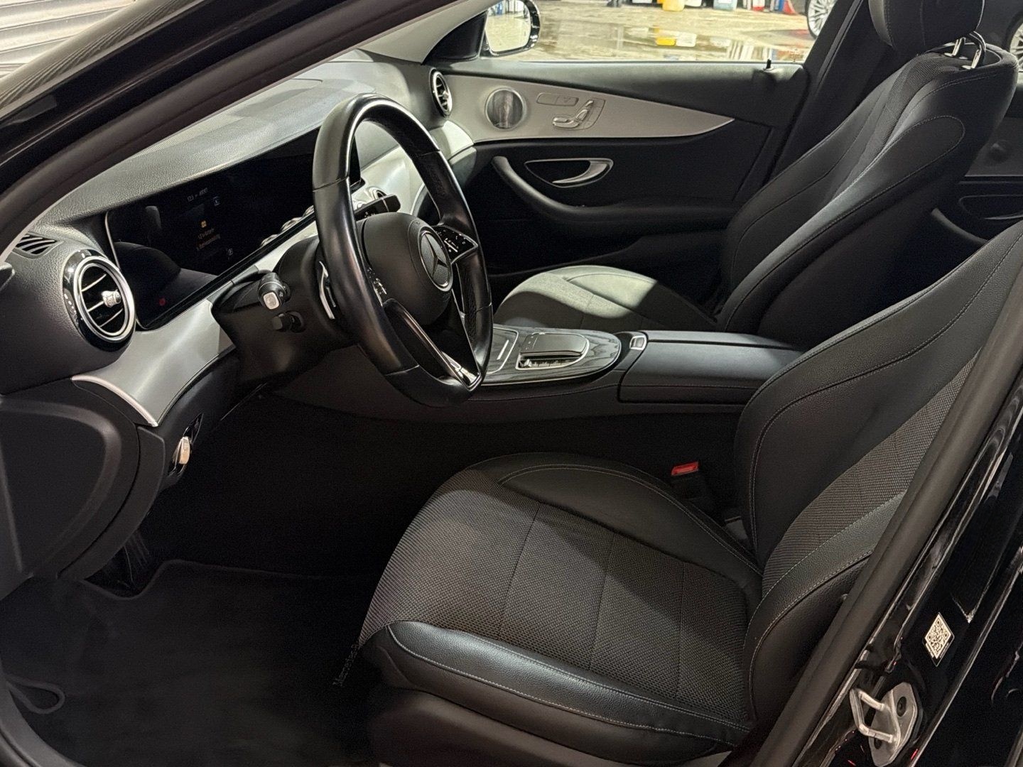 Mercedes-Benz E 220 d T Avantgarde Burmester Standheizung AHK foto 13