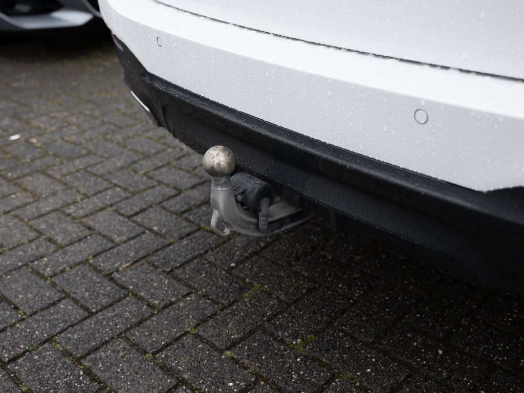 BMW 540d Touring xDrive M-Sport PANO AHK HUD LASER foto 12