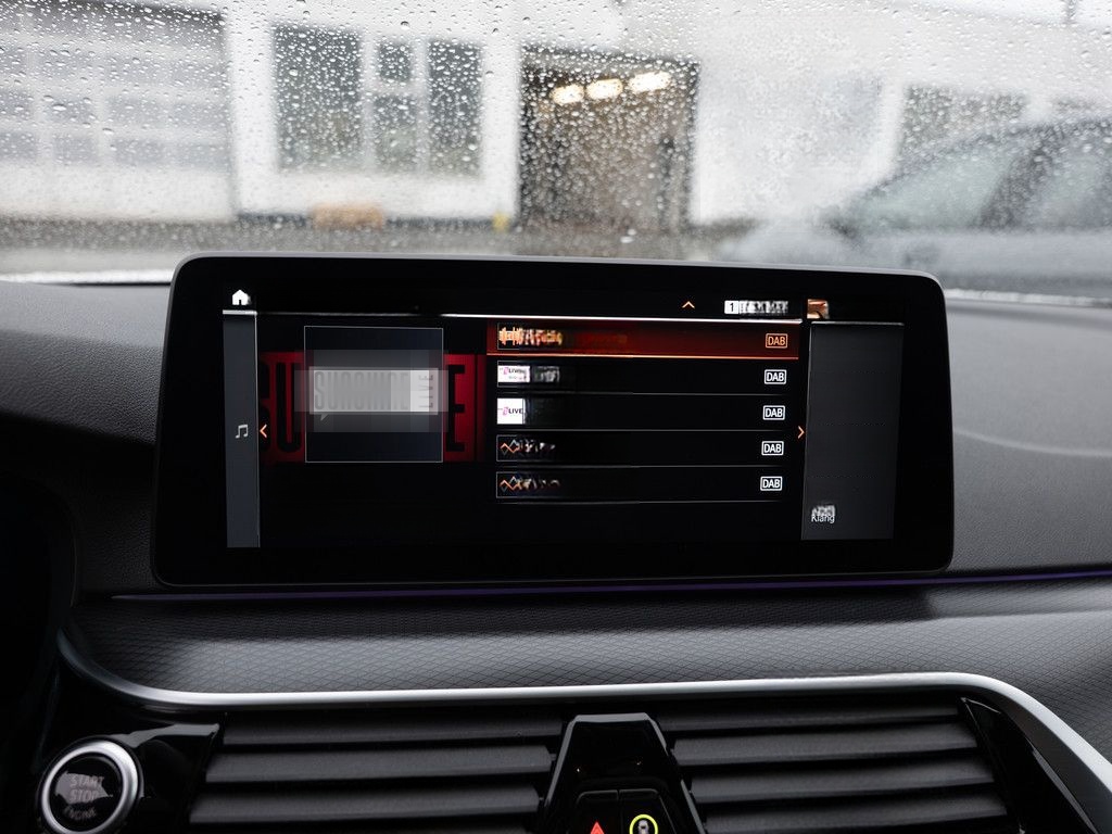 BMW 540d Touring xDrive M-Sport PANO AHK HUD LASER foto 17