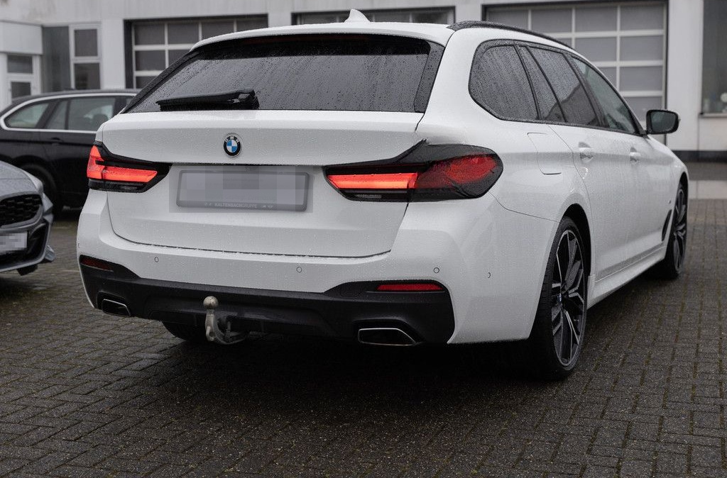 BMW 540d Touring xDrive M-Sport PANO AHK HUD LASER foto 5