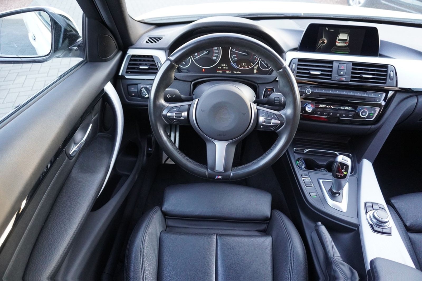 BMW 318i M Sport Shadow Aut. LED Navi Panorama Leder foto 15