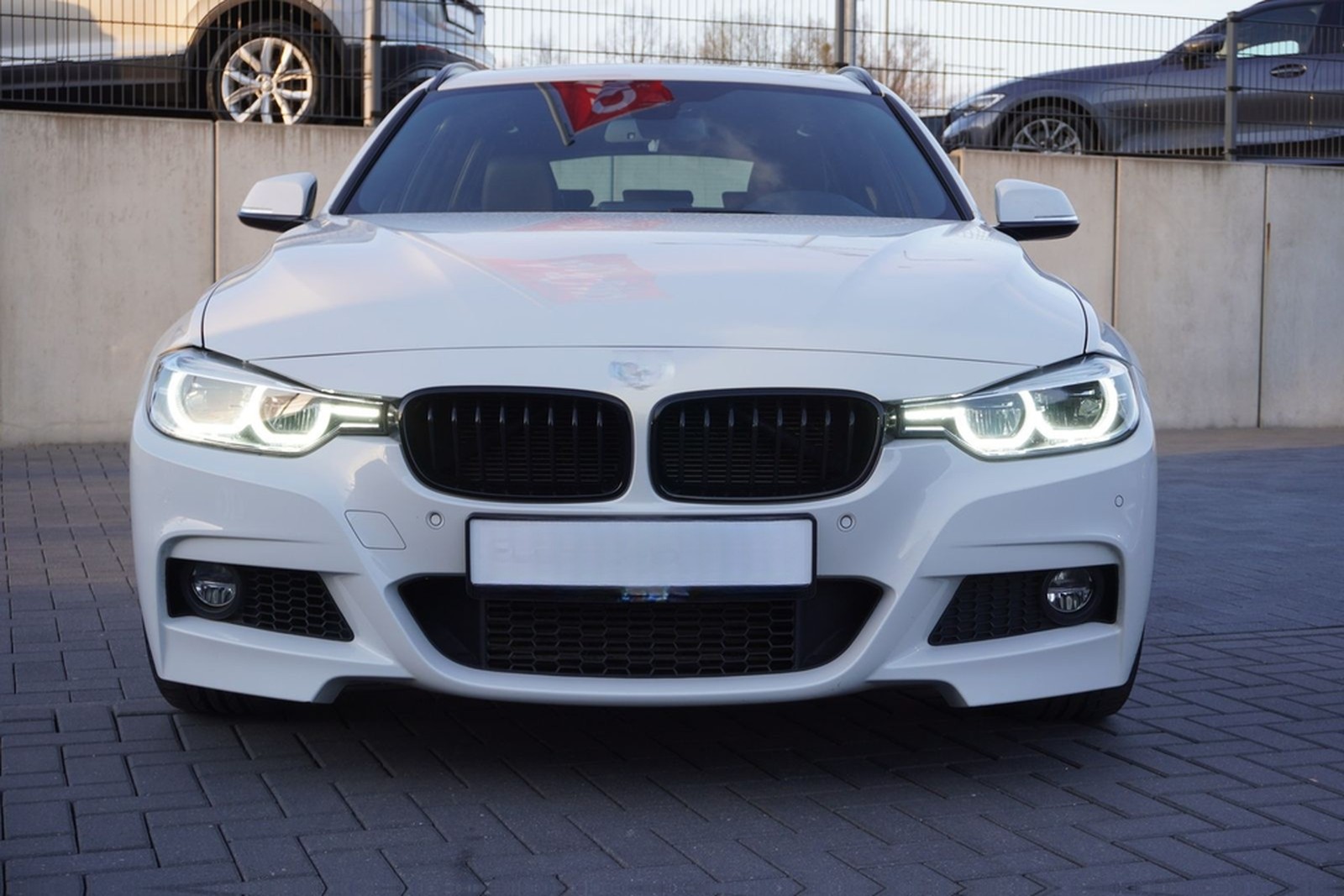 BMW 318i M Sport Shadow Aut. LED Navi Panorama Leder foto 7