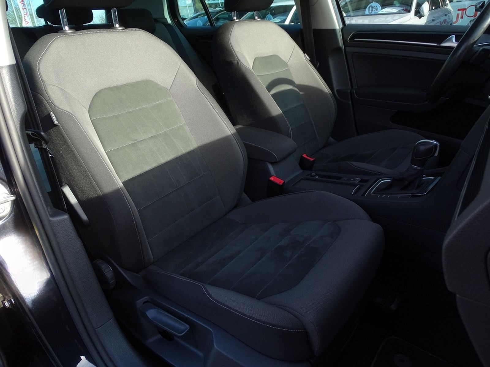Volkswagen Golf VII 1.4 16V TSI Highline Sitzheizung Navi foto 27