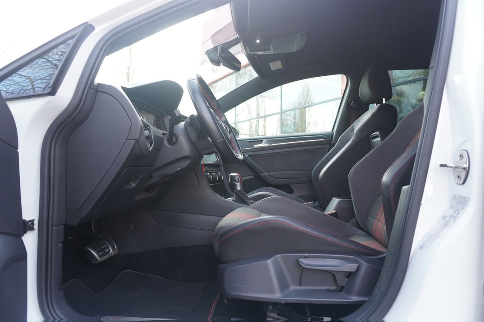 Volkswagen Golf VII 2.0 16V TSI GTI TCR LED PDC foto 13