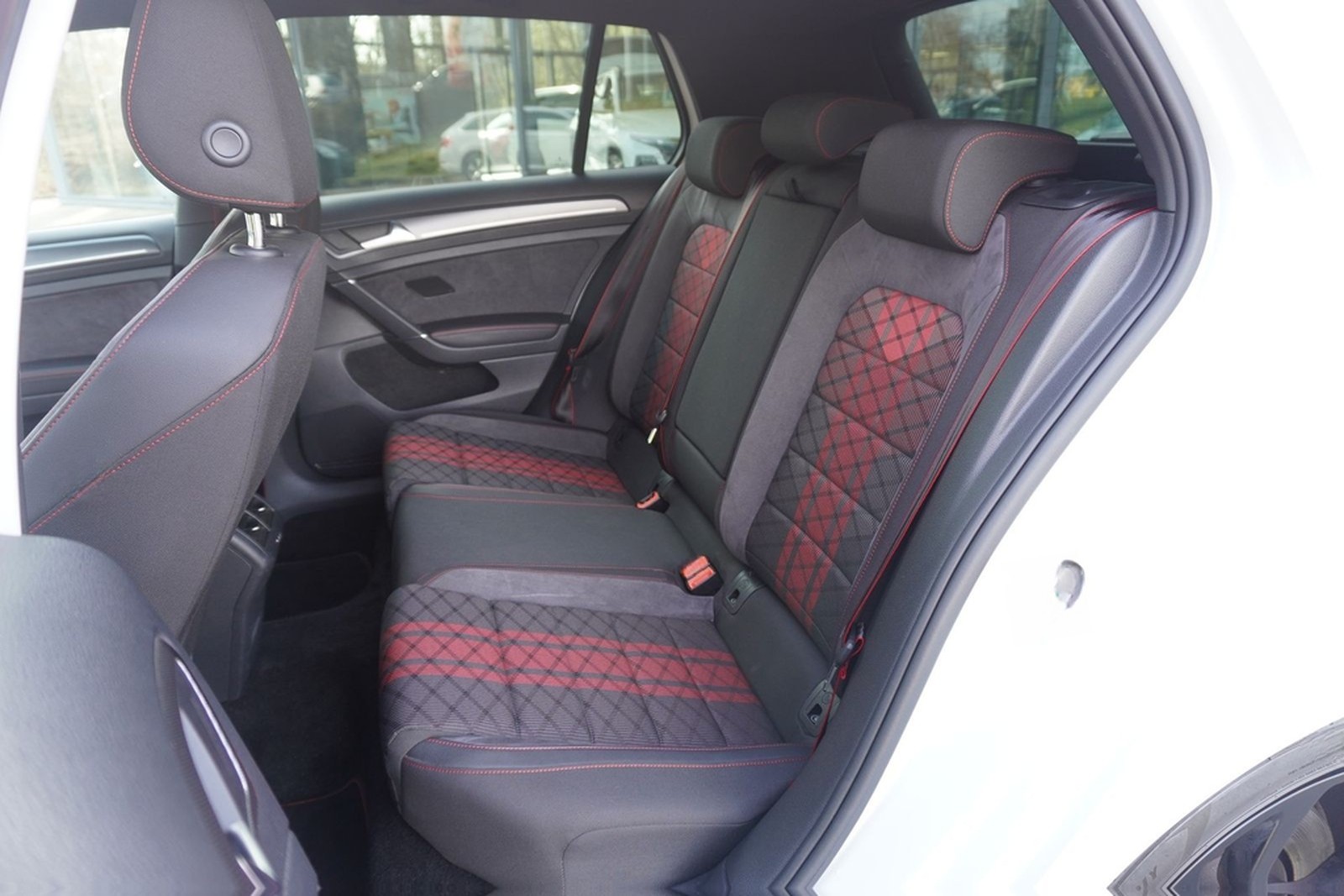 Volkswagen Golf VII 2.0 16V TSI GTI TCR LED PDC foto 17