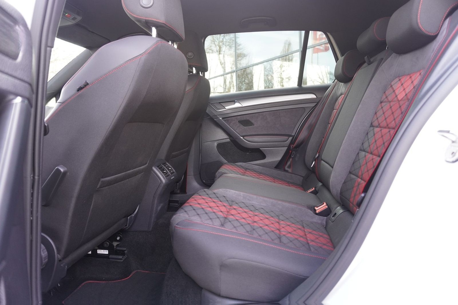 Volkswagen Golf VII 2.0 16V TSI GTI TCR LED PDC foto 18