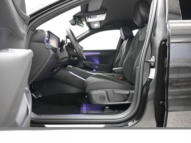 Volkswagen T-Roc R-Line 1.5 l eTSI DSG 110 kW IQ.Drive Easy foto 11