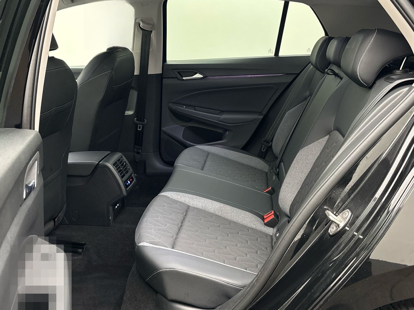 Volkswagen Golf VIII Life Goal 1.5 eTSI DSG LED AHK Sitzh. foto 11