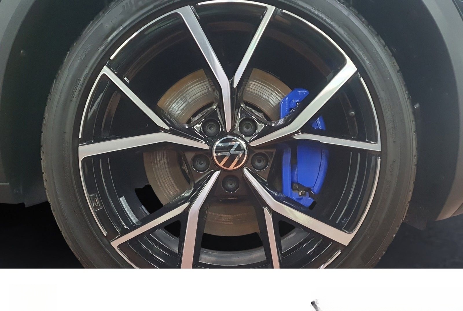 Volkswagen T-Roc R 2.0 TSI 4Motion DSG MATRIX-LED+PANO+AHK foto 6
