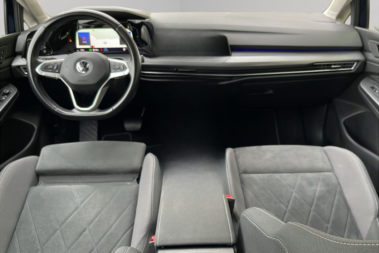 Volkswagen Golf 1,5 eTSI AUTOM PANORA ACC SCHECKHE GARANTIE foto 16