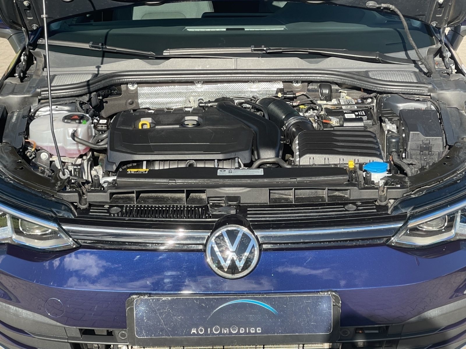 Volkswagen Golf 1,5 eTSI AUTOM PANORA ACC SCHECKHE GARANTIE foto 29
