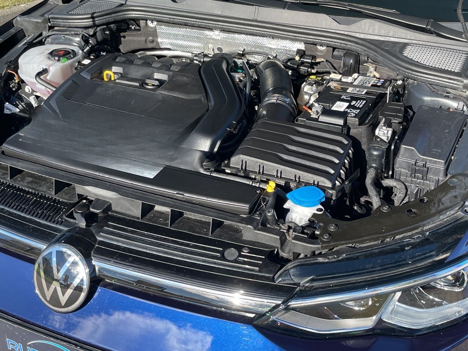 Volkswagen Golf 1,5 eTSI AUTOM PANORA ACC SCHECKHE GARANTIE foto 31