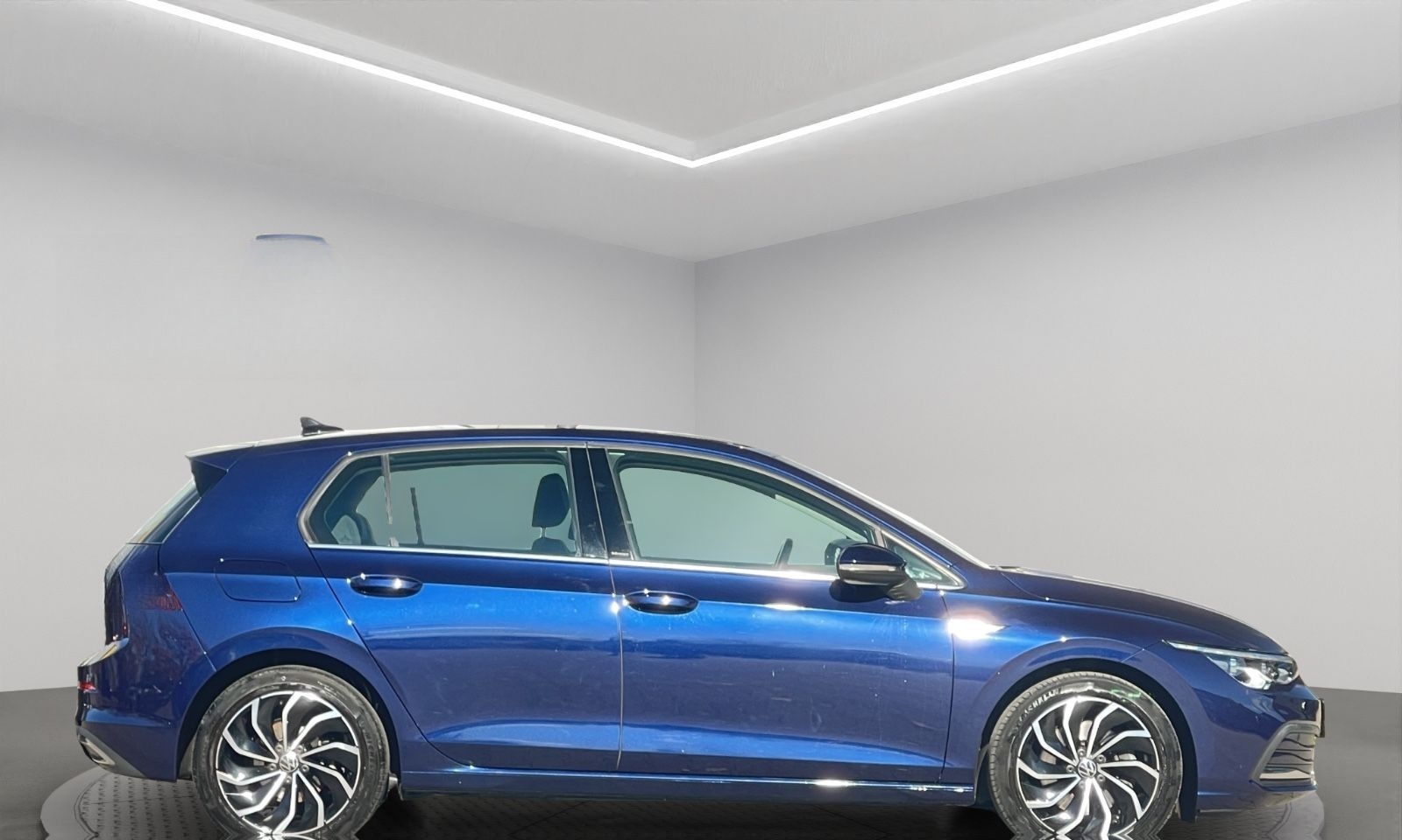 Volkswagen Golf 1,5 eTSI AUTOM PANORA ACC SCHECKHE GARANTIE foto 8