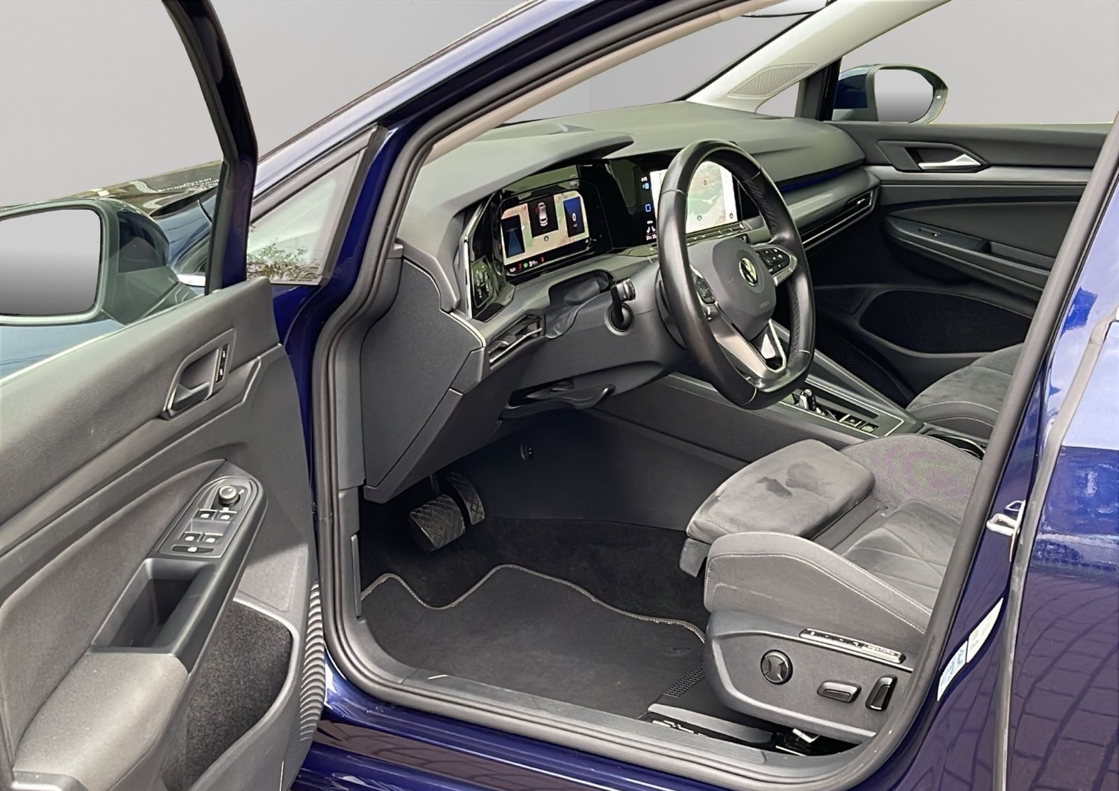 Volkswagen Golf 1,5 eTSI AUTOM PANORA ACC SCHECKHE GARANTIE foto 9