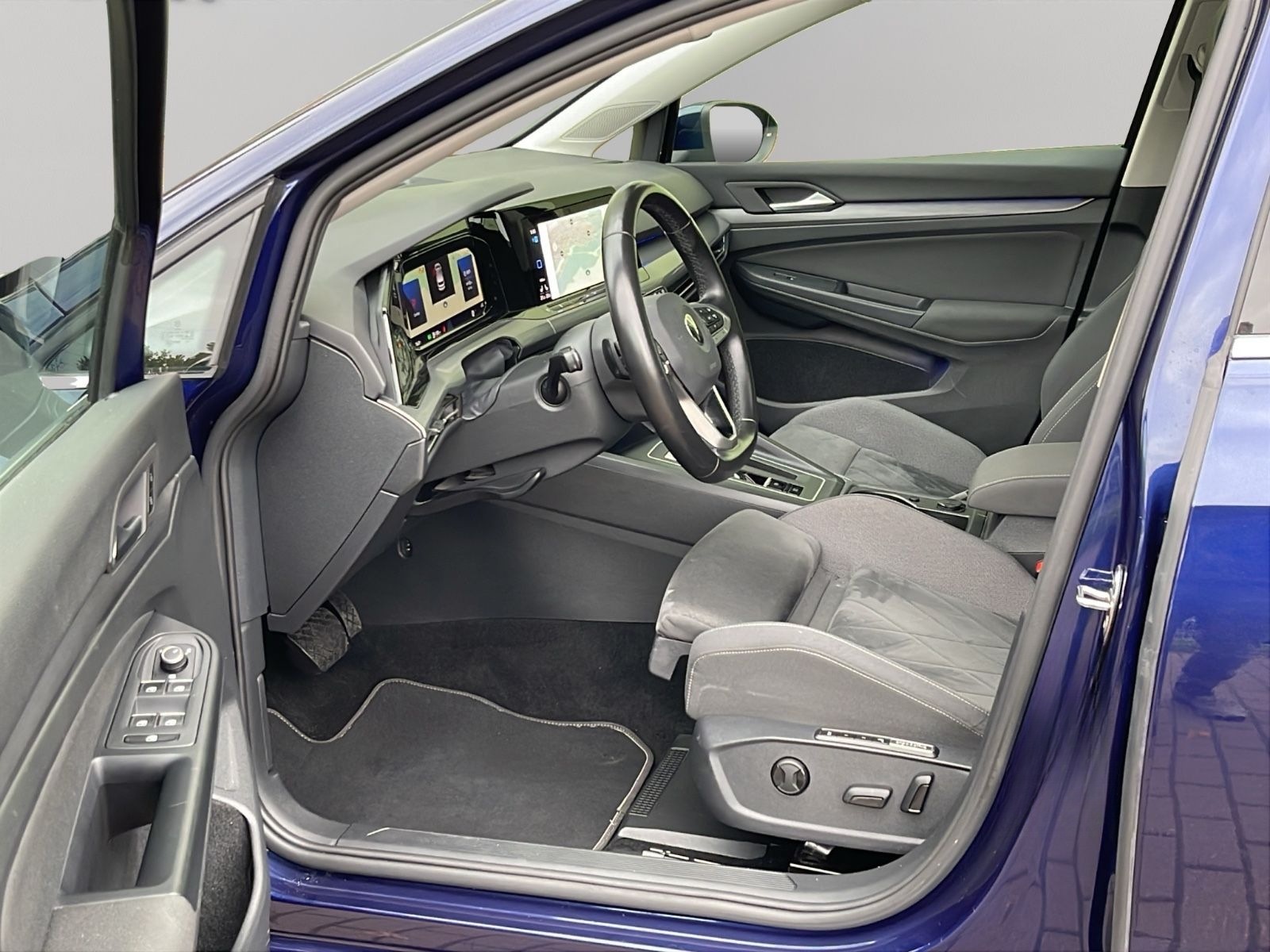 Volkswagen Golf 1,5 eTSI AUTOM PANORA ACC SCHECKHE GARANTIE foto 10