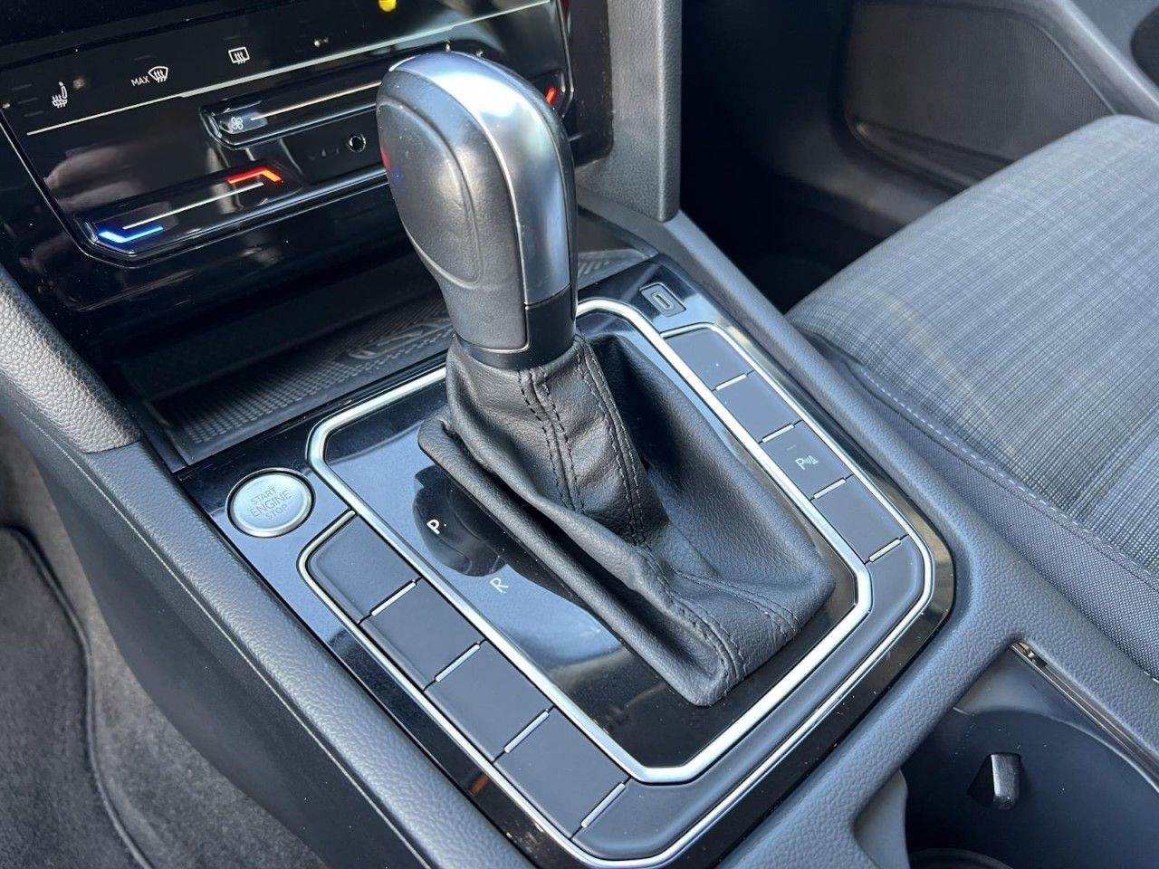 Volkswagen Passat Variant 2.0 TDI ACC+SHZ+PDC+RFK+NAVI+LED foto 14