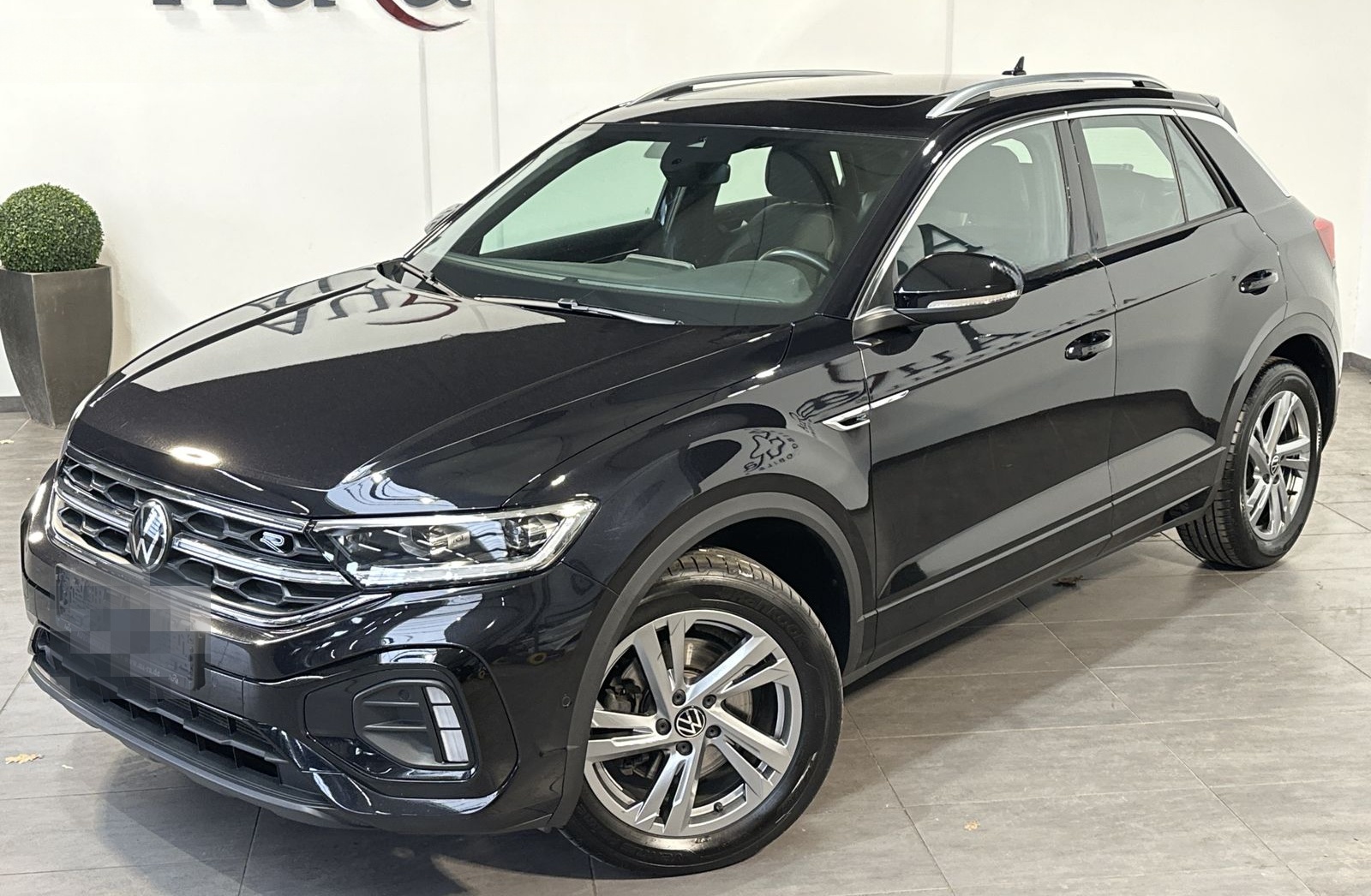 Volkswagen T-Roc R-Line 4Motion NAV+IQ-LIGHT+AHK+PANO+KAM foto 2
