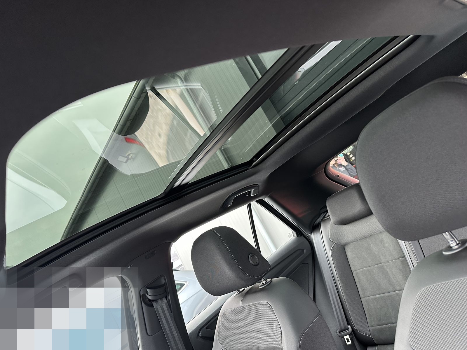 Volkswagen T-Roc R-Line 4Motion NAV+IQ-LIGHT+AHK+PANO+KAM foto 10