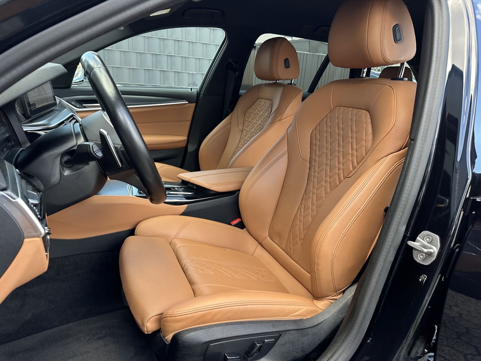 BMW 520d Touring M-Sport NAV+LASER+HEAD-UP+19ZO+KAME foto 9