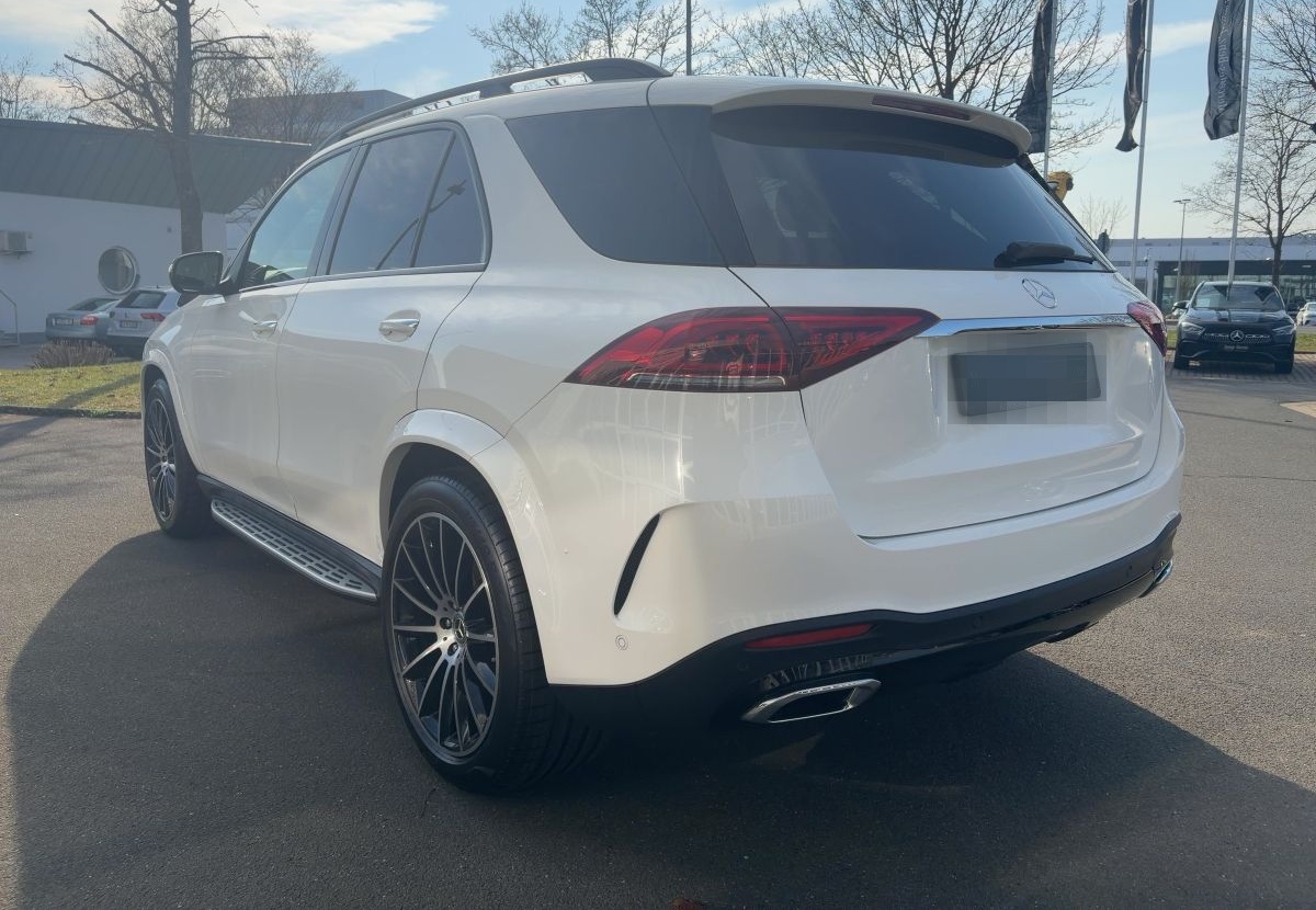 Mercedes-Benz GLE 300 d 4M AMG+NIGHT+AIRMATIC+AHK+DISTR.+PANO+ foto 3