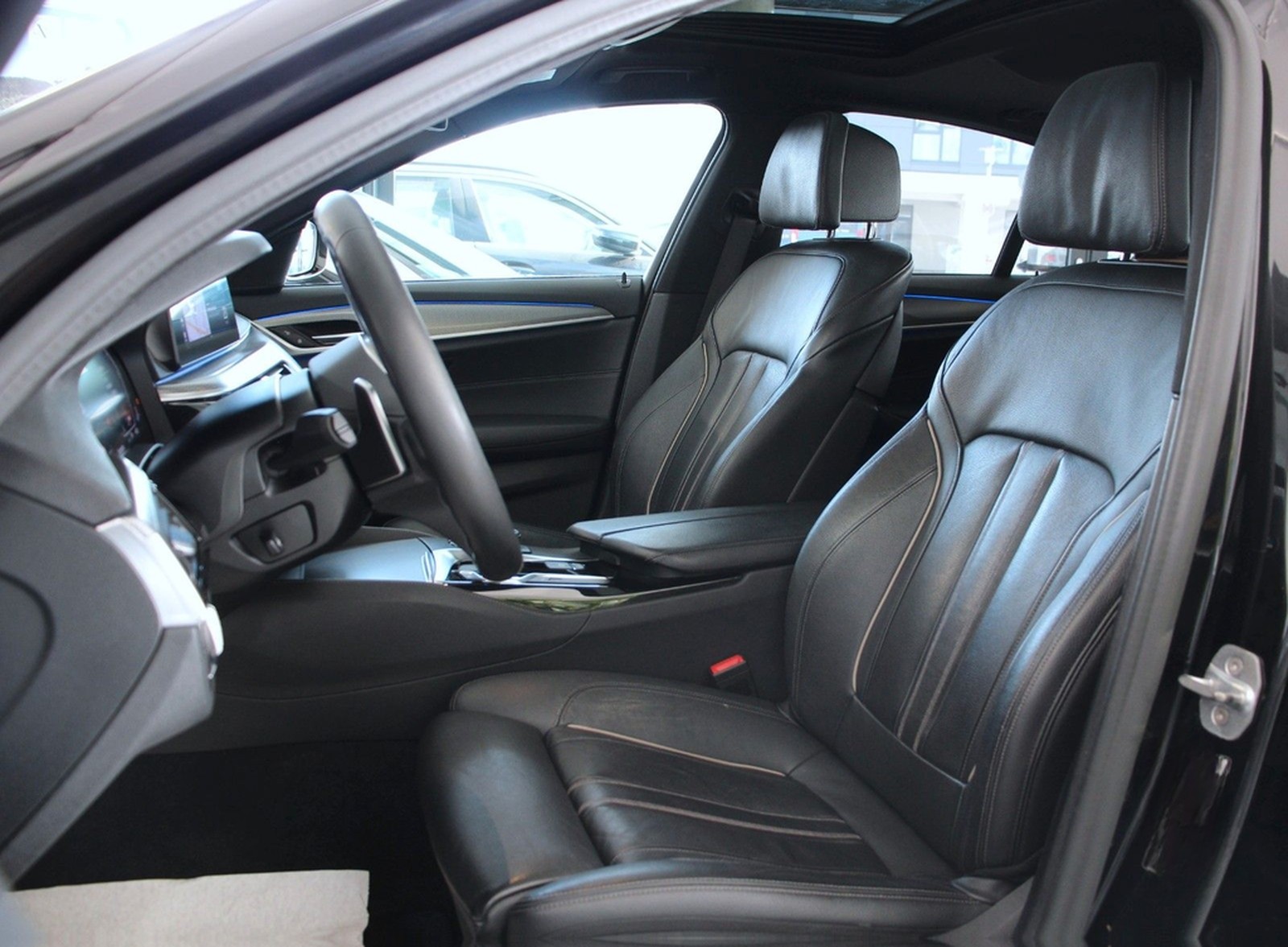 BMW 530d M Sport (G30) *A-LED*3D-View*AHK*Ambiente foto 12