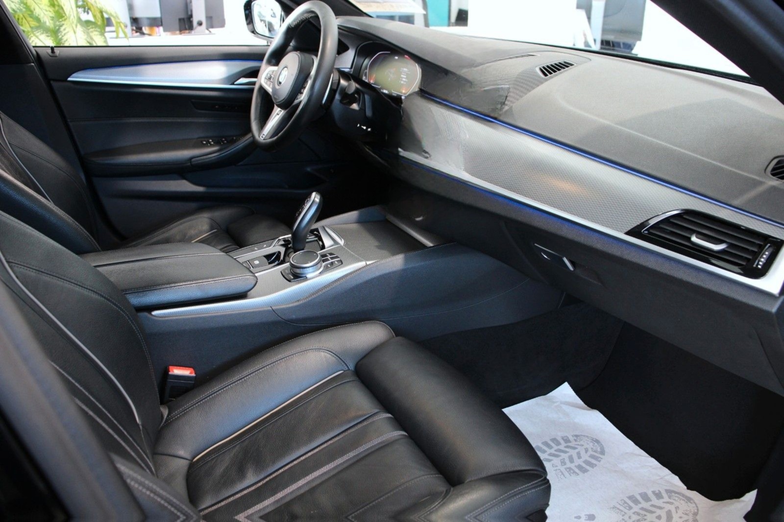 BMW 530d M Sport (G30) *A-LED*3D-View*AHK*Ambiente foto 15