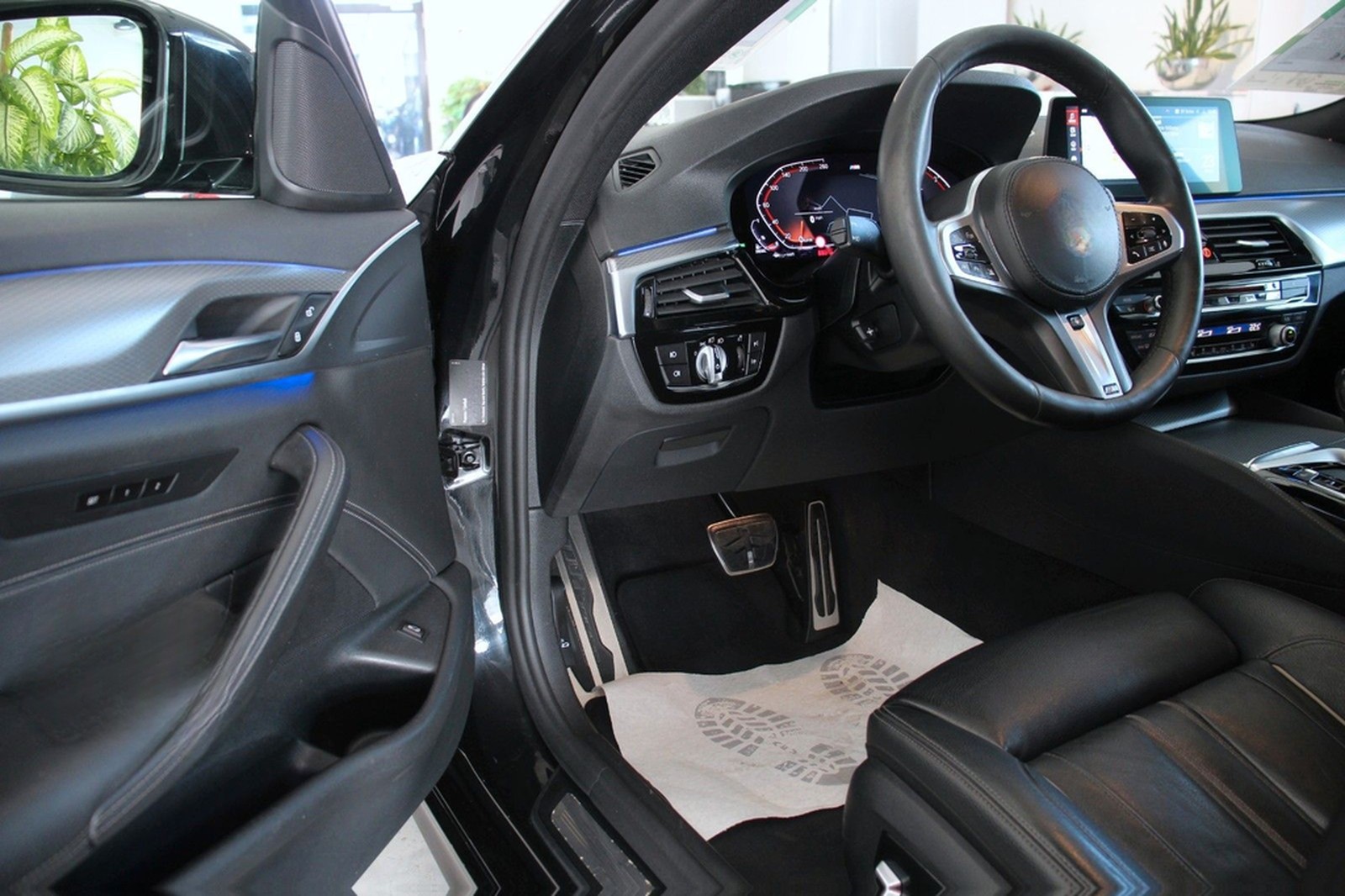 BMW 530d M Sport (G30) *A-LED*3D-View*AHK*Ambiente foto 9