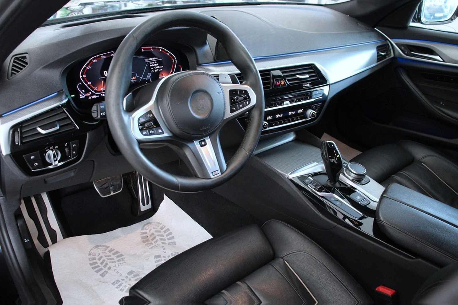 BMW 530d M Sport (G30) *A-LED*3D-View*AHK*Ambiente foto 10