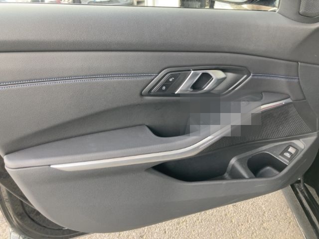 BMW 320 dA Tour M-Sport Pano AHK 19''SR adLED HUD Hi foto 12