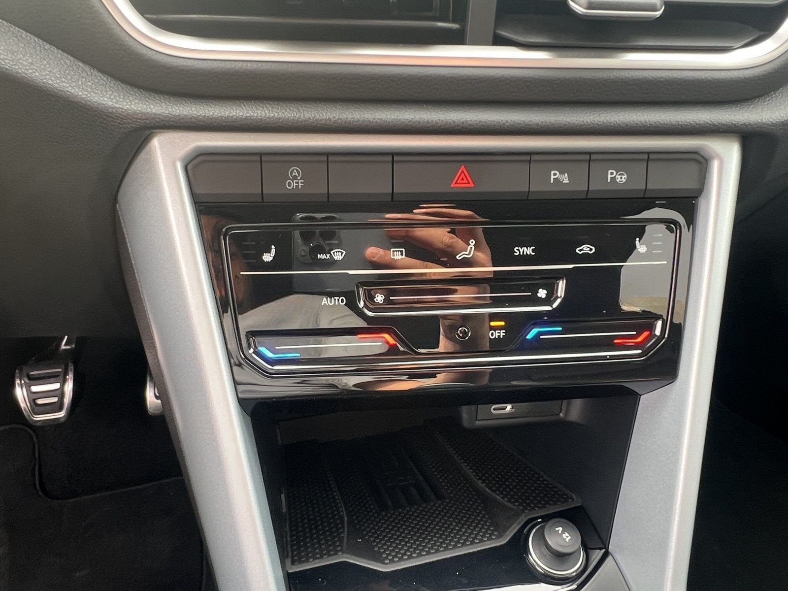 Volkswagen T-Roc 1.0 TSI GOAL LED NAVI ACC APP-CON foto 13