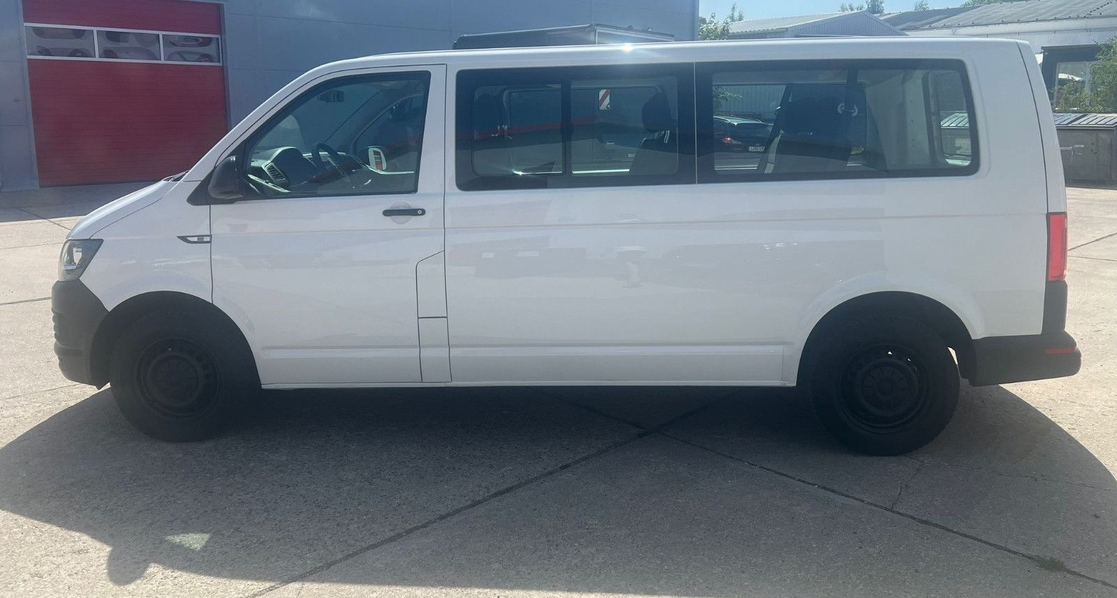 Volkswagen T6 Kombi lang 9Sitzer DSG KLIMA, PDC, SCHECKHEFT foto 5